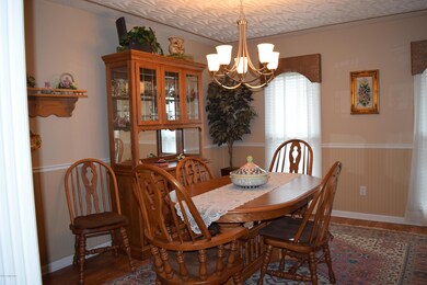 7409 Crabtree Dr, Louisville, KY 40228 - photo 4