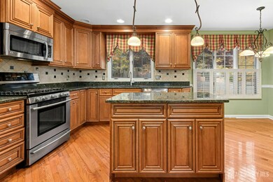 19 Ravenswood Ln, Scotch Plains, NJ 07076 - photo 7