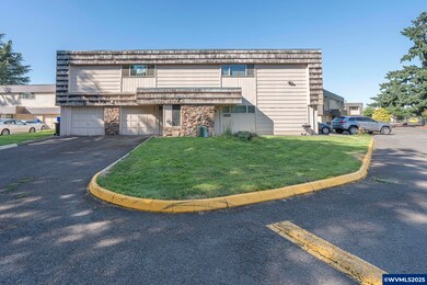 Driftwood Village unit 27, Springfield, OR 97477 - photo 3