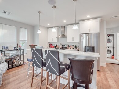 45 L St unit 1, Boston, MA 02127 - photo 4