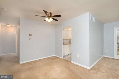 9459 Fairfax Blvd unit 202, Fairfax, VA 22031 - photo 3