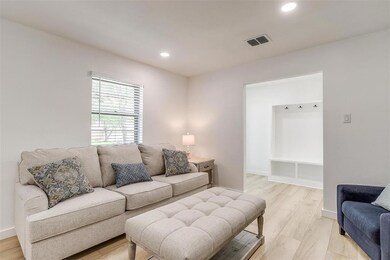 2208 Nottingham Dr, Bedford, TX 76022 - photo 6