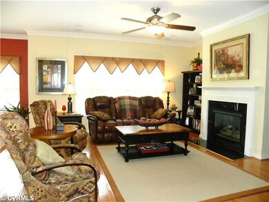 Den/Family/Great Room - 18' 5