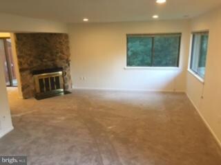 5642 Oak Tanager Ct, Burke, VA 22015 - photo 4