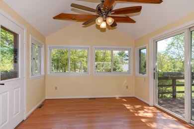 39 Stearns St, Carlisle, MA 01741 - photo 5