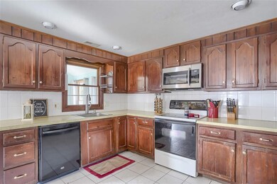 1 Wall St, Milford, NH 03055 - photo 5