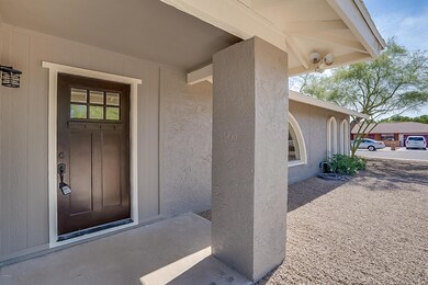 1819 E Cornell Dr Front Door
