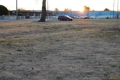 0 Bollinger unit 1943596, Henryetta, OK 74437 - photo 2