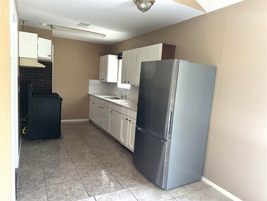 5538 Maywood Dr, Houston, TX 77053 - photo 4