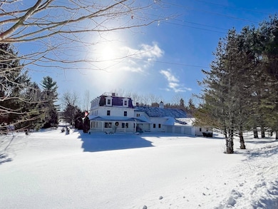 Home with attached barn/ workshop, 3 car garage