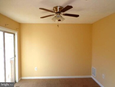 7155 Mahogany Dr, Hyattsville, MD 20785 - photo 6