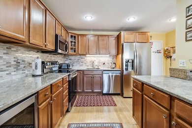 96 Old Colony Ave unit 450, East Taunton, MA 02718 - photo 5