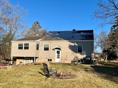 504 Mitchell St, Coleraine, MN 55722 - photo 3