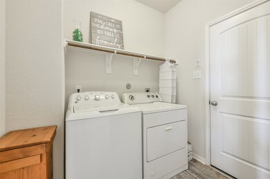 395 Lake Line Dr, Alvin, TX 77511 - photo 6