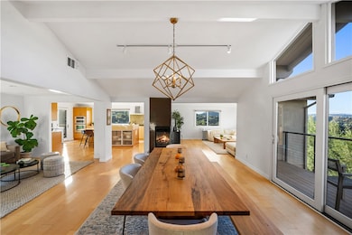 23722 Summit Dr, Calabasas, CA 91302 - photo 3