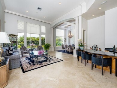 LIVING ROOM & BAR