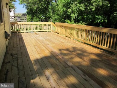 6010 Somerset Rd, Riverdale, MD 20737 - photo 3