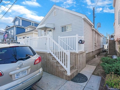 22 W 10th Rd, Broad Channel, NY 11693 - photo 2