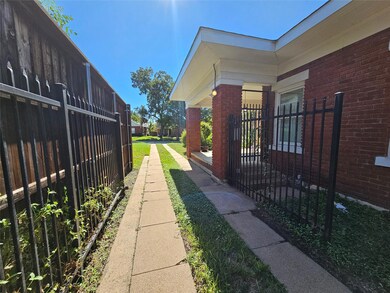 5525 Richmond Ave, Dallas, TX 75206 - photo 3