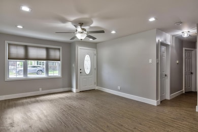 003_Living Room
