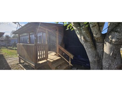 316 2nd St W unit 2, Onalaska, WA 98570 - photo 4