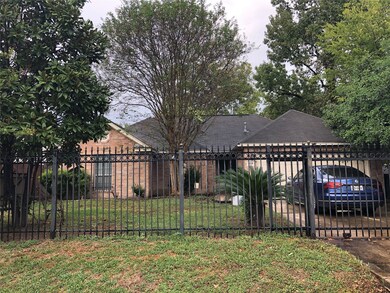 910 Randolph St, Houston, TX 77088 - photo 3