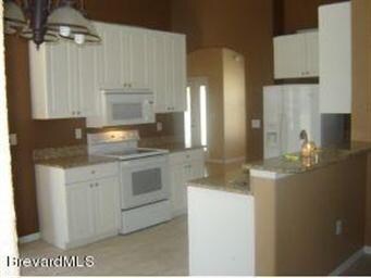 Aron Kitchen