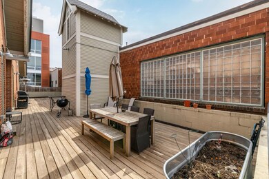 2021-03-23 17 W 3rd Ave #221 06