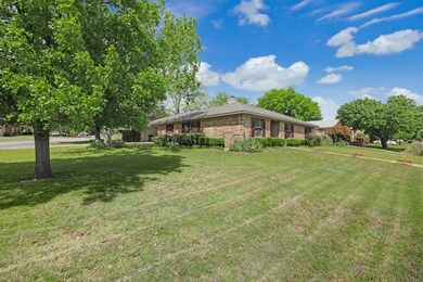 1020 Calloway Dr, Hurst, TX 76053 - photo 3