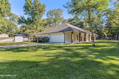 2938 Hickory Ln, Ocean Springs, MS 39564 - photo 2