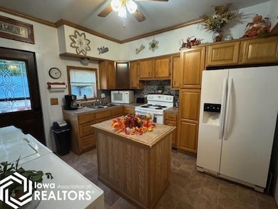 407 N 15th St, Centerville, IA 52544 - photo 6