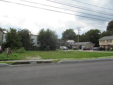 63 Pine St, Rutland, VT 05701 - photo 2