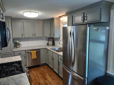 127 Cambridge Ave, Holland, MI 49423 - photo 7