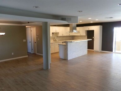 33rd kitchen
