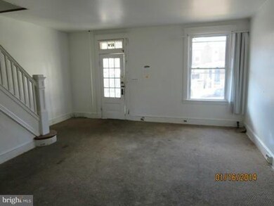 329 Marydell Rd, Baltimore, MD 21229 - photo 3