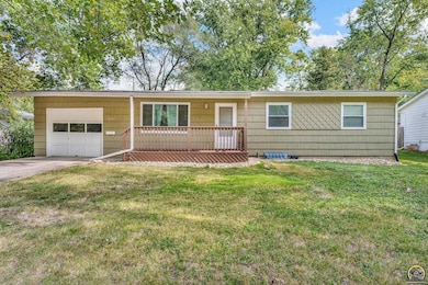 1014 Lawrence Ave, Lawrence, KS 66049 - photo 3