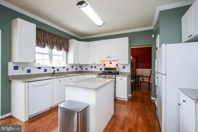 11000 Grassy Knoll Terrace, Germantown, MD 20876 - photo 4