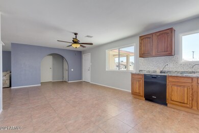 8216 W Piccadilly Rd, Phoenix, AZ 85033 - photo 6