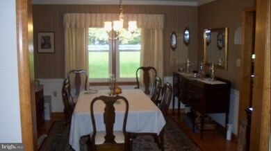 7912 Runnymeade Dr, Frederick, MD 21702 - photo 4