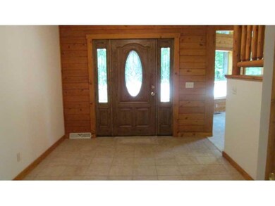 Entry/Foyer.