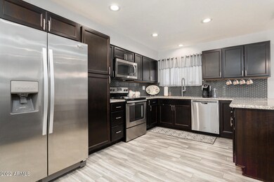 Listings_12023_N_103rdAve_Images-5