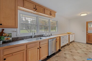 470 Stagecoach Rd, Charlottesville, VA 22902 - photo 3