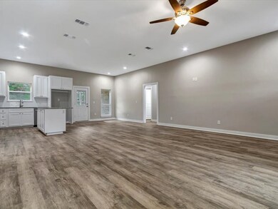 161 Dena Kay Dr, Lufkin, TX 75904 - photo 6