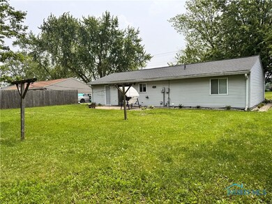 1019 E Wilson St, Bryan, OH 43506 - photo 4