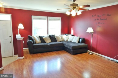 205 Hupps Hill Ct, Strasburg, VA 22657 - photo 4