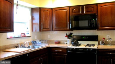 9419 Oak White Rd, Nottingham, MD 21236 - photo 6