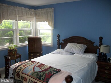 140 Cree Dr, Oxon Hill, MD 20745 - photo 4