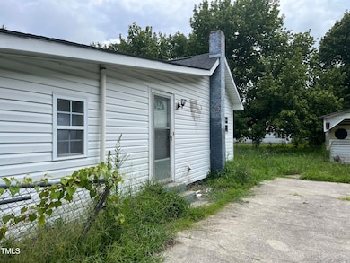 401 E Railroad St, Robersonville, NC 27871 - photo 2