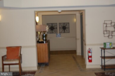 8606 Wintergreen Ct unit 201, Odenton, MD 21113 - photo 3