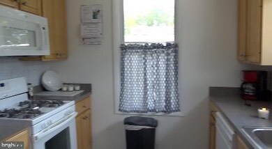 312 Compton Ave, Laurel, MD 20707 - photo 4